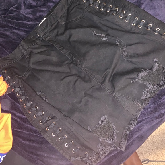 Black Distressed Denim Skirt - Picture 3 of 3